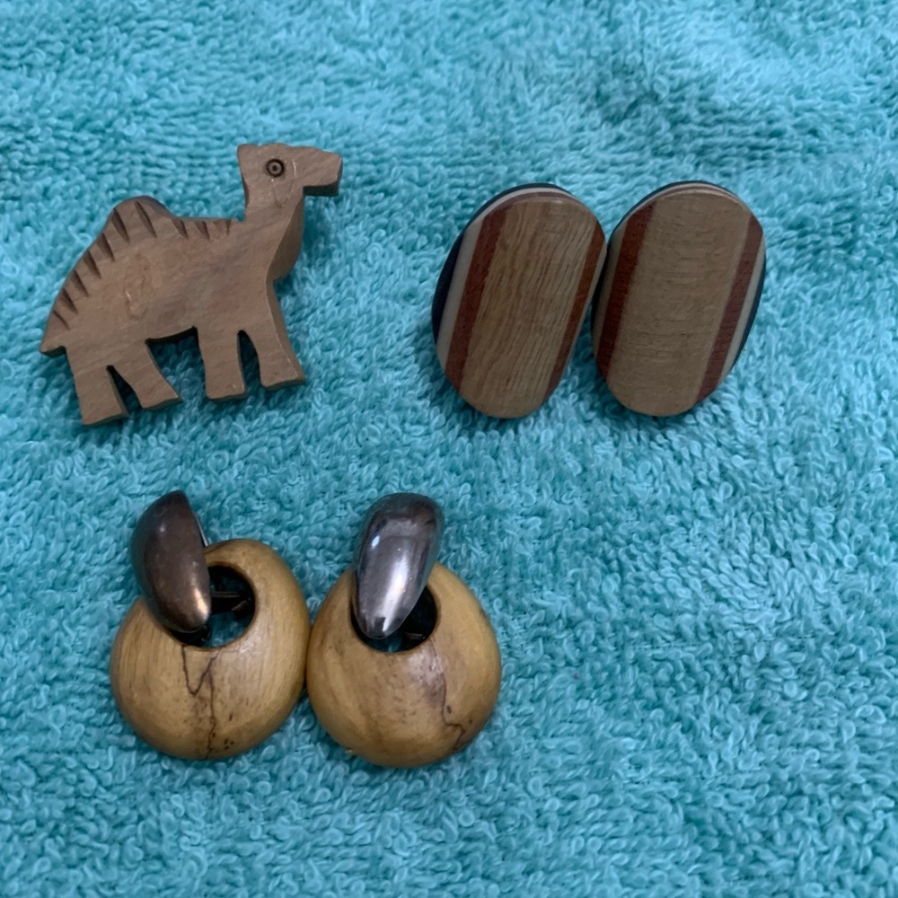 Wooden and Metal Earring Set with wooden Camel brooch